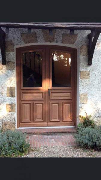 Porte en bois avec vitrage Moulins