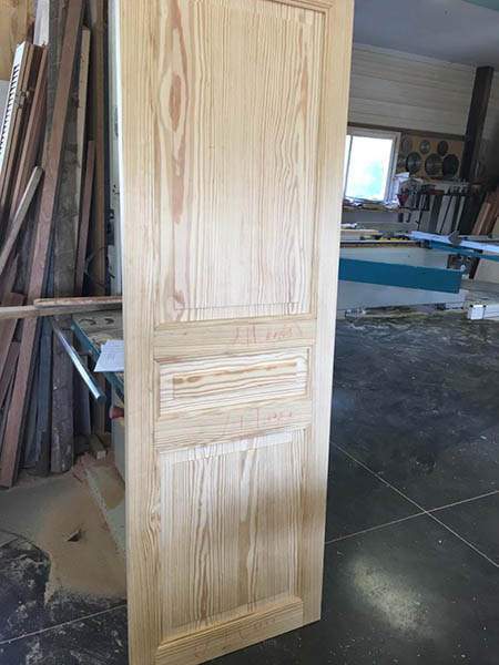 Porte intérieure bois contemporaine finition Moulins