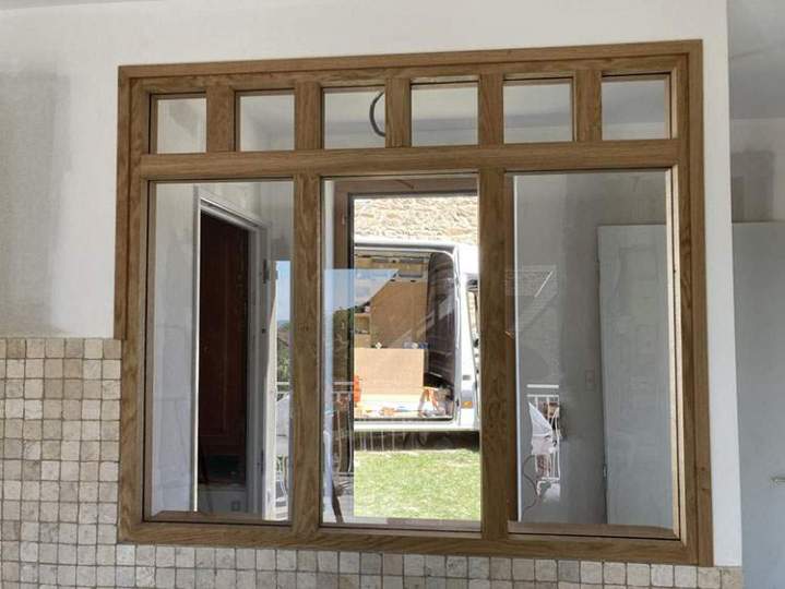 Fenêtre en bois avec vitre Moulins