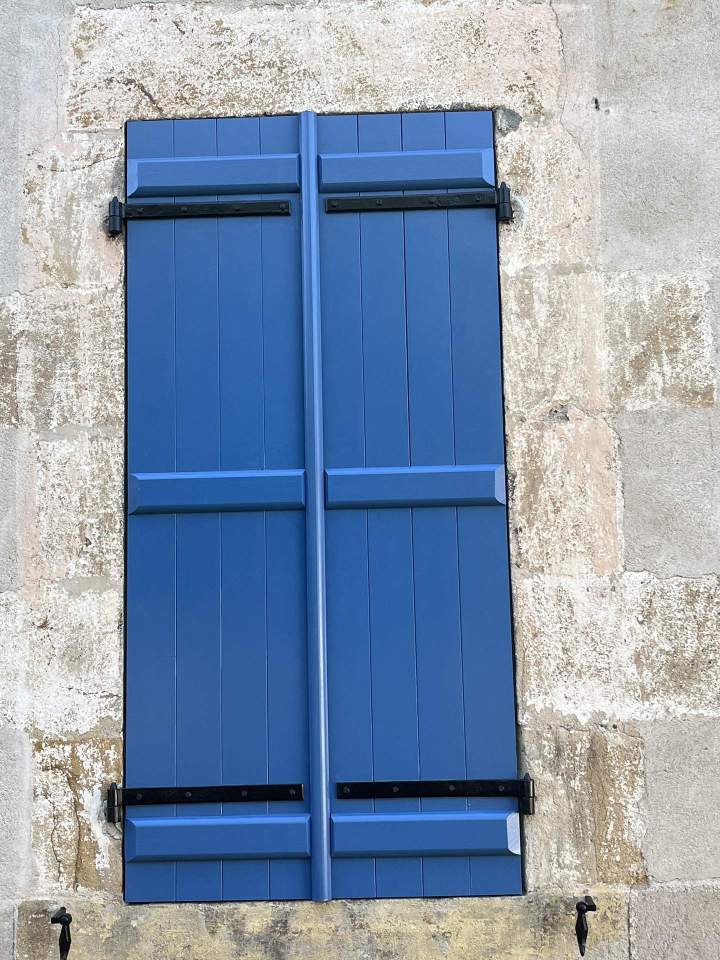 Fenêtre, volet, portail, terrasse, porte en bois (28)