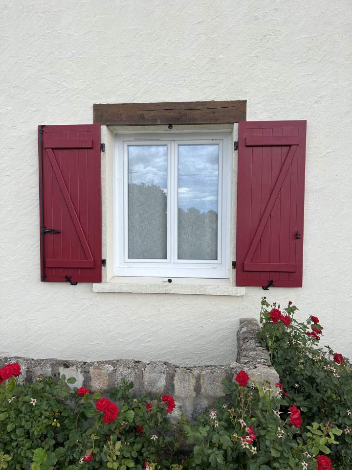 Fenêtre, volet, portail, terrasse, porte en bois (24)