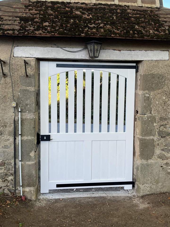 Fenêtre, volet, portail, terrasse, porte en bois (3)