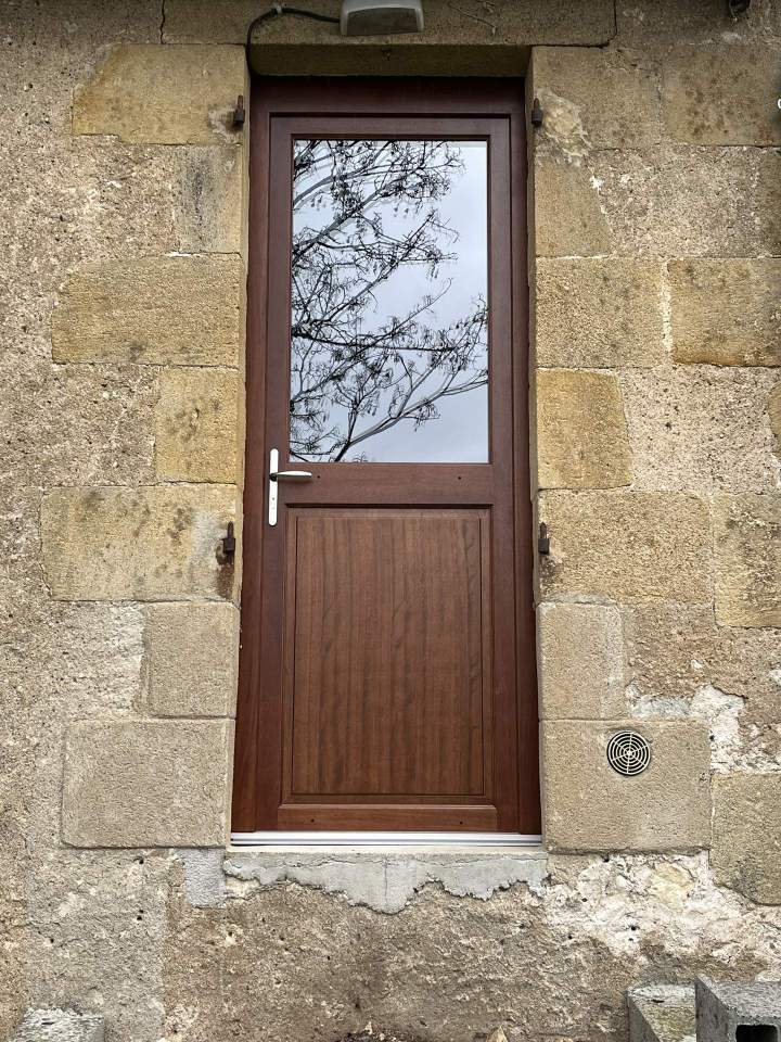 Fenêtre, volet, portail, terrasse, porte en bois (8)