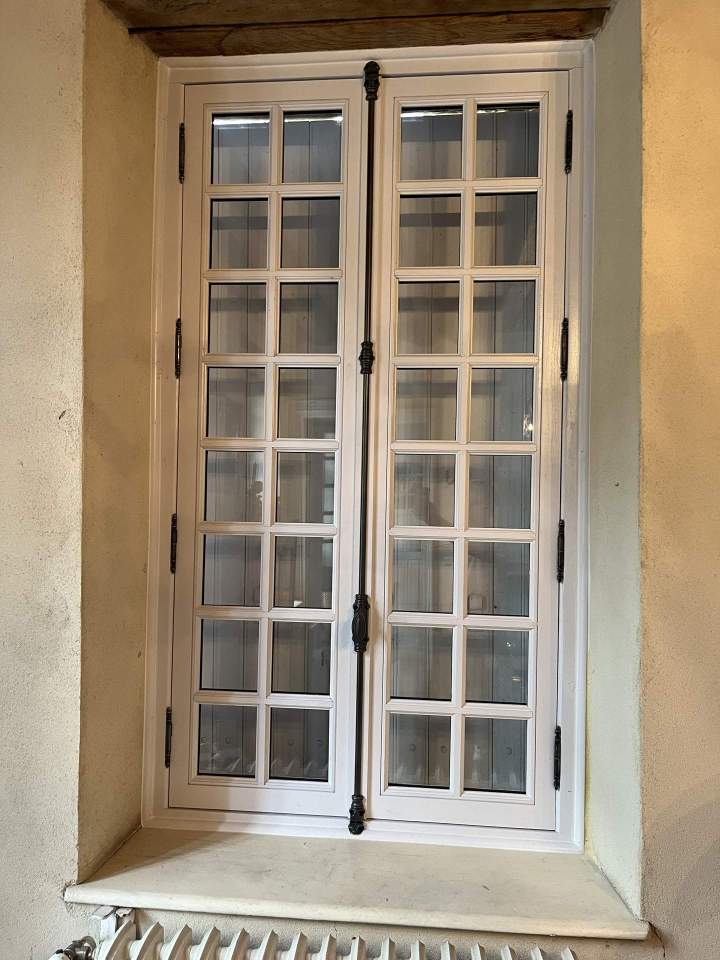 Fenêtre, volet, portail, terrasse, porte en bois (27)