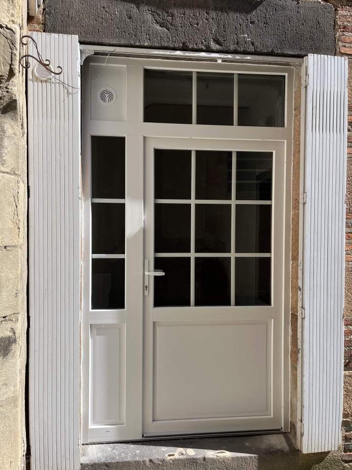 Fenêtre, volet, portail, terrasse, porte en bois (21)