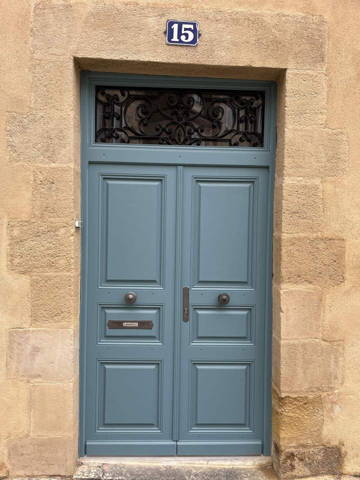 Fabrication portes en bois Moulins