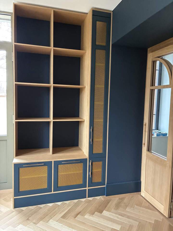 Agencement intérieur avec mobilier en bois Moulins